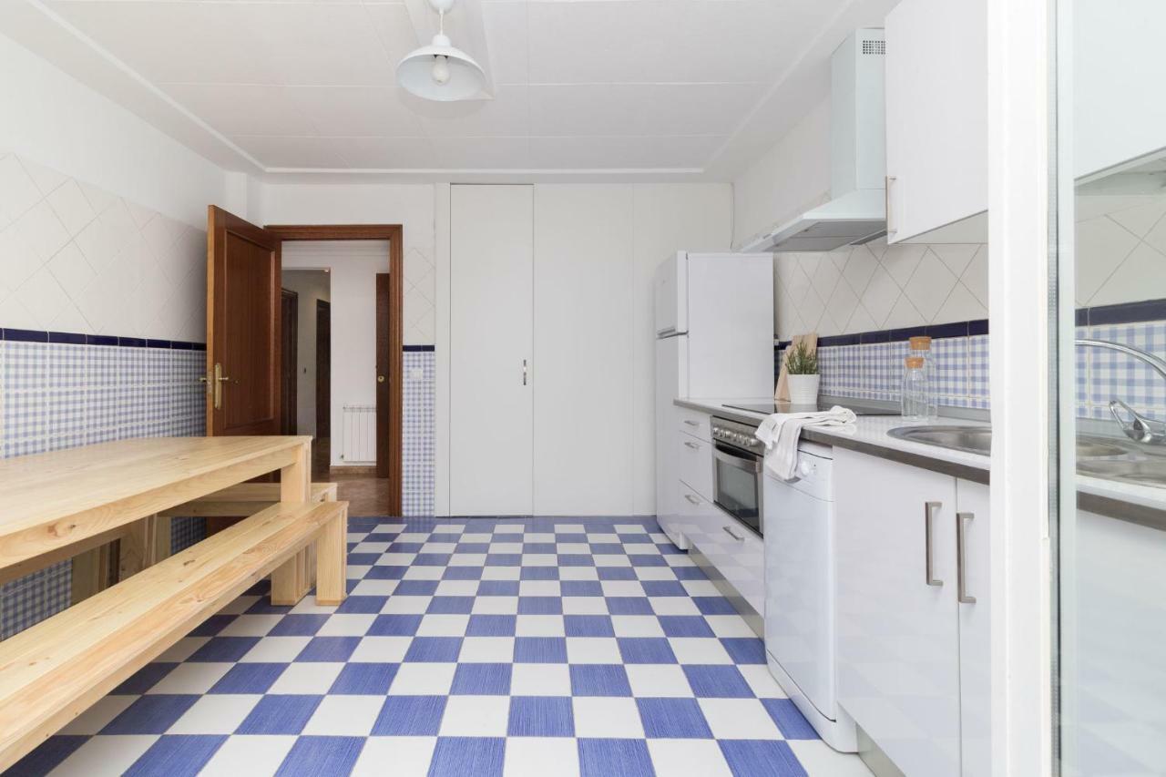 La Casa Azul,Una Casa En La Ciudad. ログローニョ エクステリア 写真